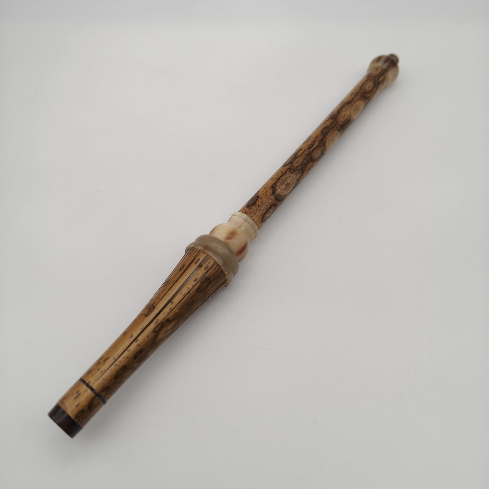 Pinceau Gongdeng des Song aux poils mélangés (pièce unique) 仿宋兼毫宮燈筆 – Image 2