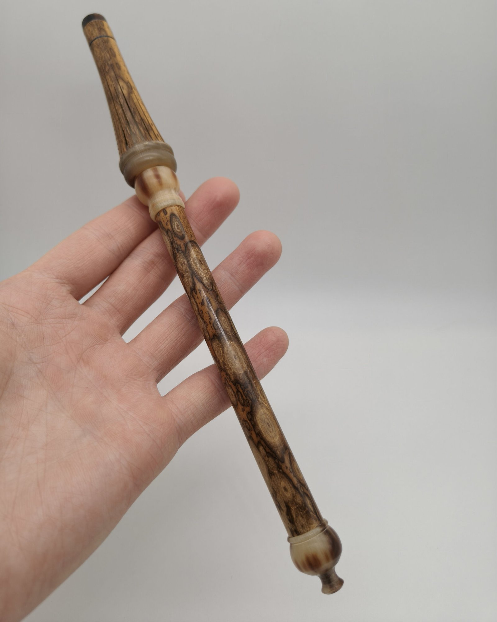 Pinceau Gongdeng des Song aux poils mélangés (pièce unique) 仿宋兼毫宮燈筆 – Image 3